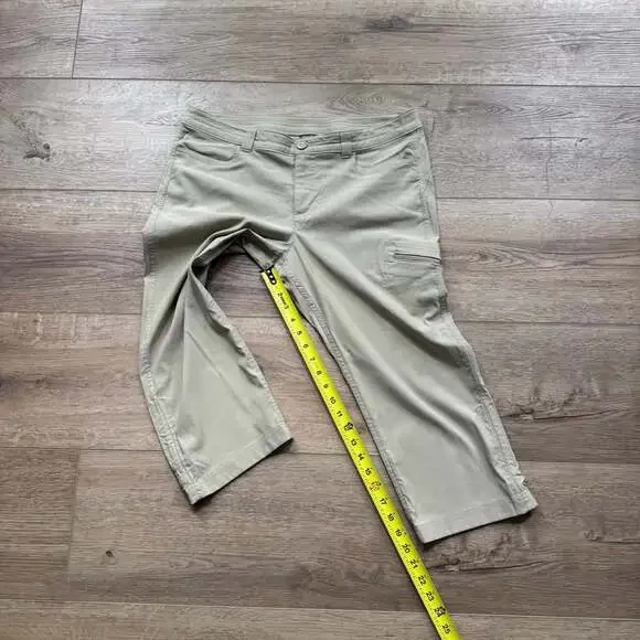 Eddie Bauer Travex Capri Pants Womens 12 Beige Hiking Cargo Stretch Outdoor - Picture 4 of 7